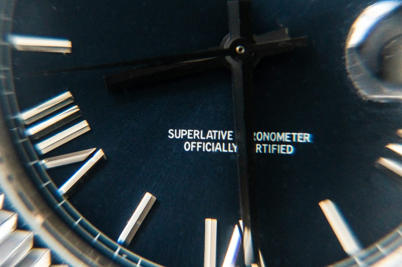 Montre automatique de luxe en gros plan